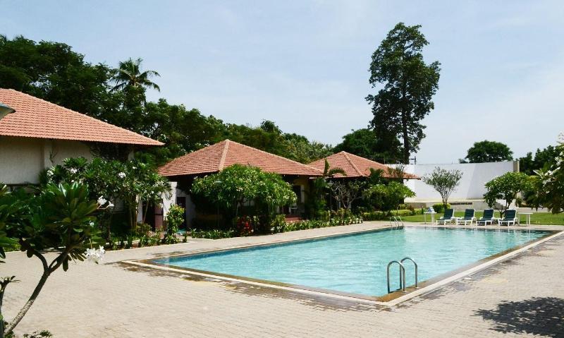 Hotel Riverside Resort And Spa Kumbakonam Luaran gambar